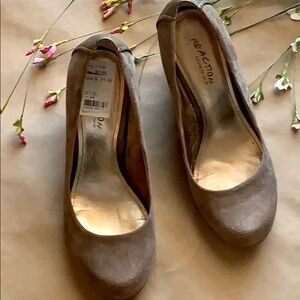 15. Reaction by Kenneth Cole Wedge Heels